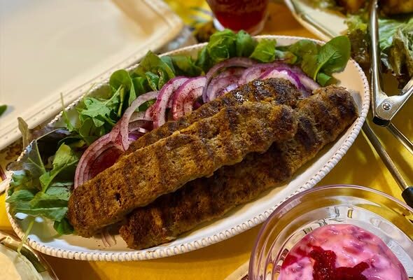 ケバブ・クビデ：イランの街角の味を家庭で再現